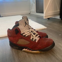 Air Jordan 5 Retro “Raging Bull” (Toro Bravo)