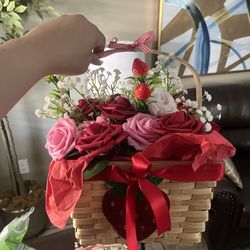 Woven basket centerpieces 