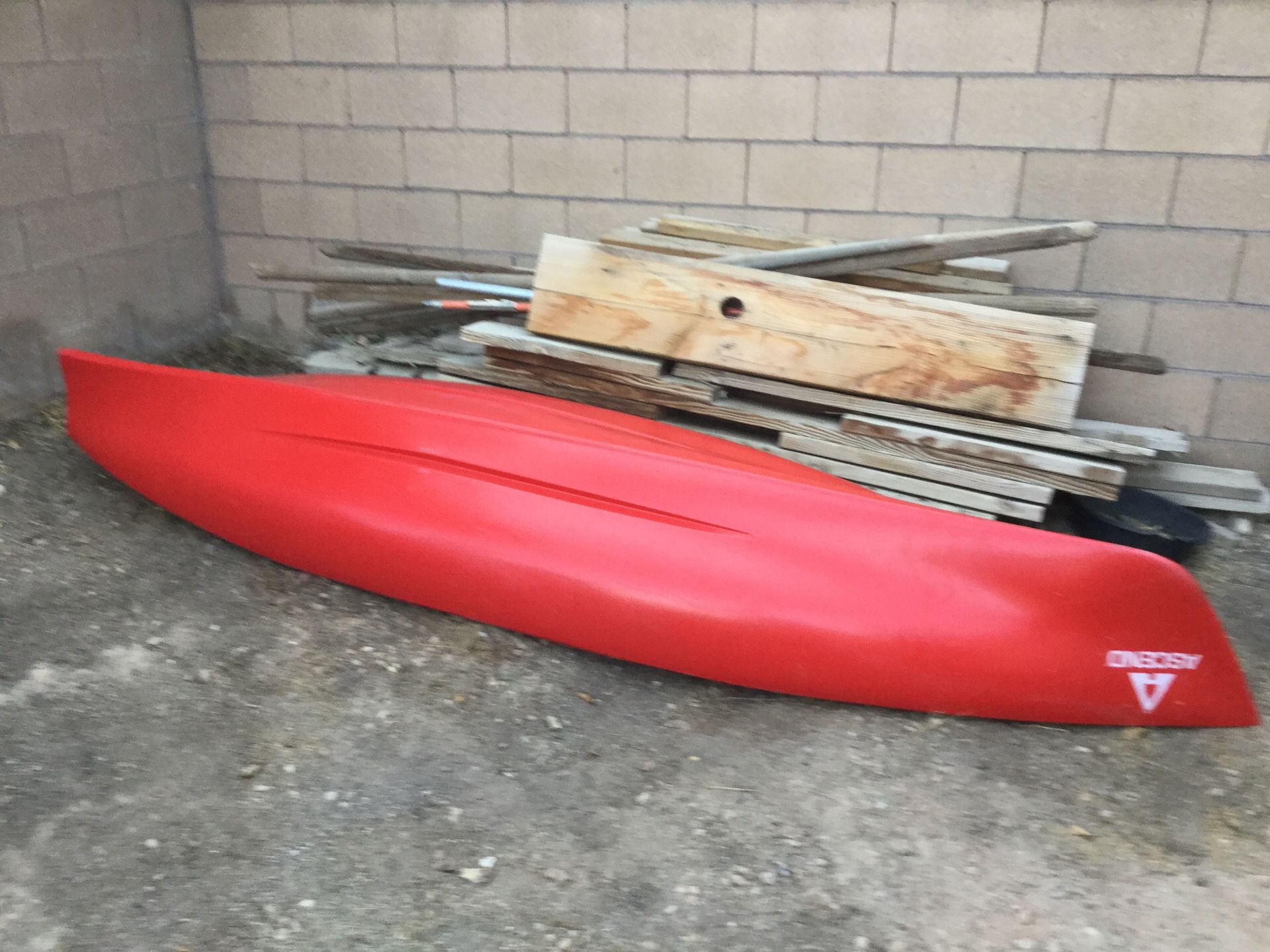Ascend kayak red with paddle