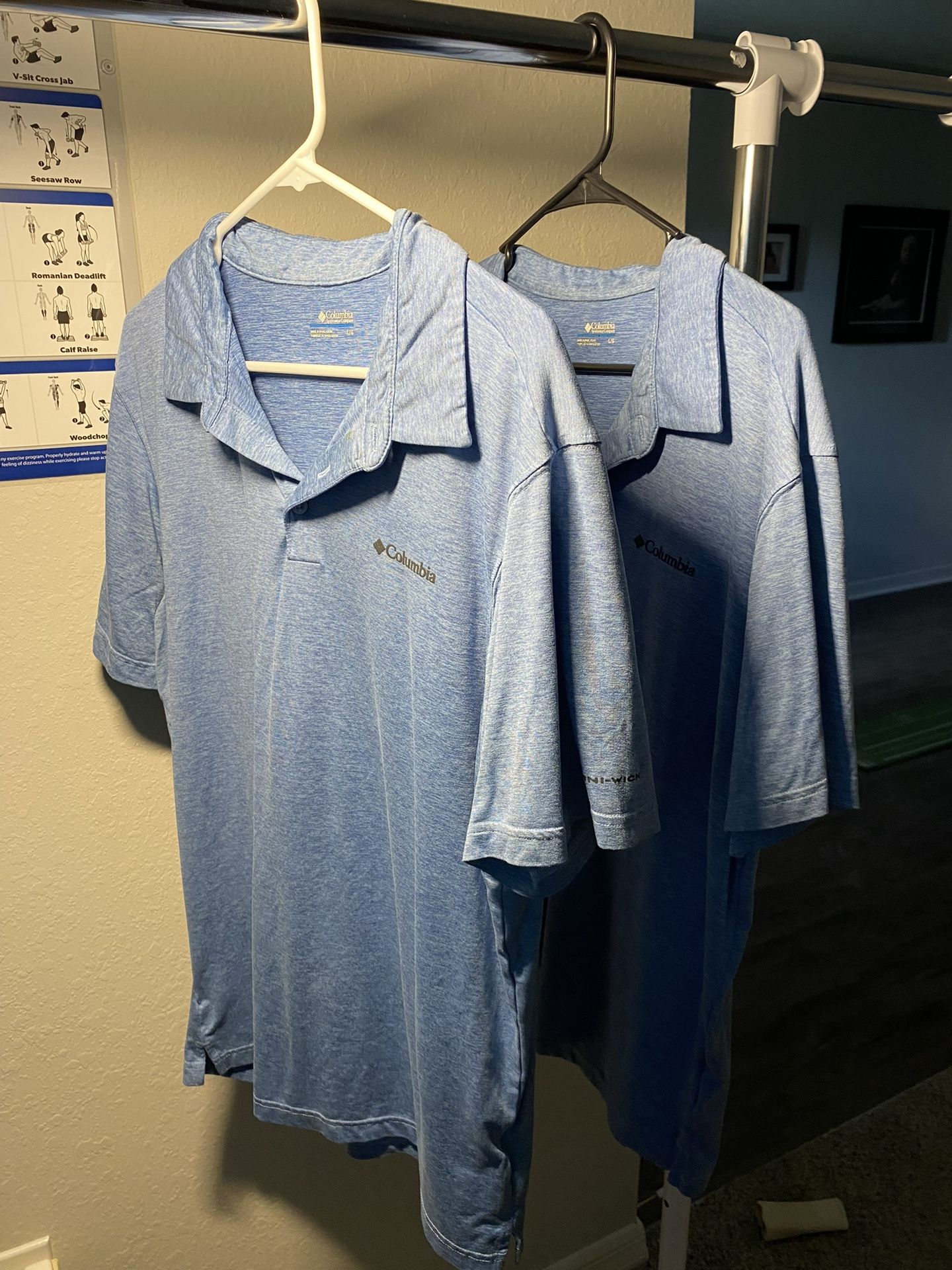 Bundle of 2 Columbia Polo Shirts – Light Blue, Men’s Size Large
