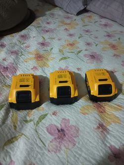 Battery DeWalt 5 AH $ 60 Each One 