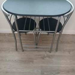 Very Cute And Practical Table And Chairs