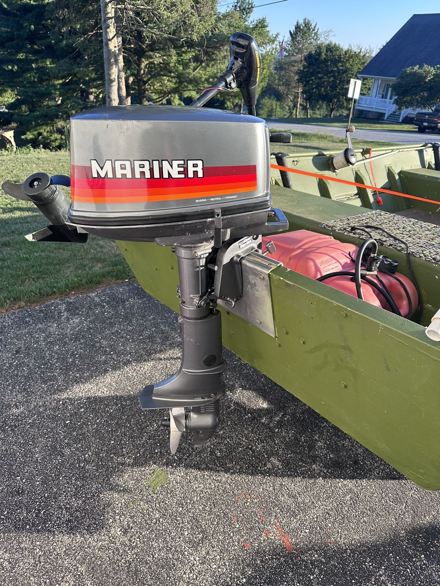 Mariner 5hp 2stroke  Outboard Motor Like New