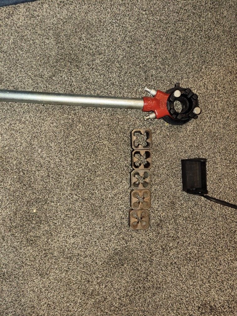 Reed S81 GAS PIPE THREADER 1/4 TO 3/4 for Sale in Wichita, KS OfferUp