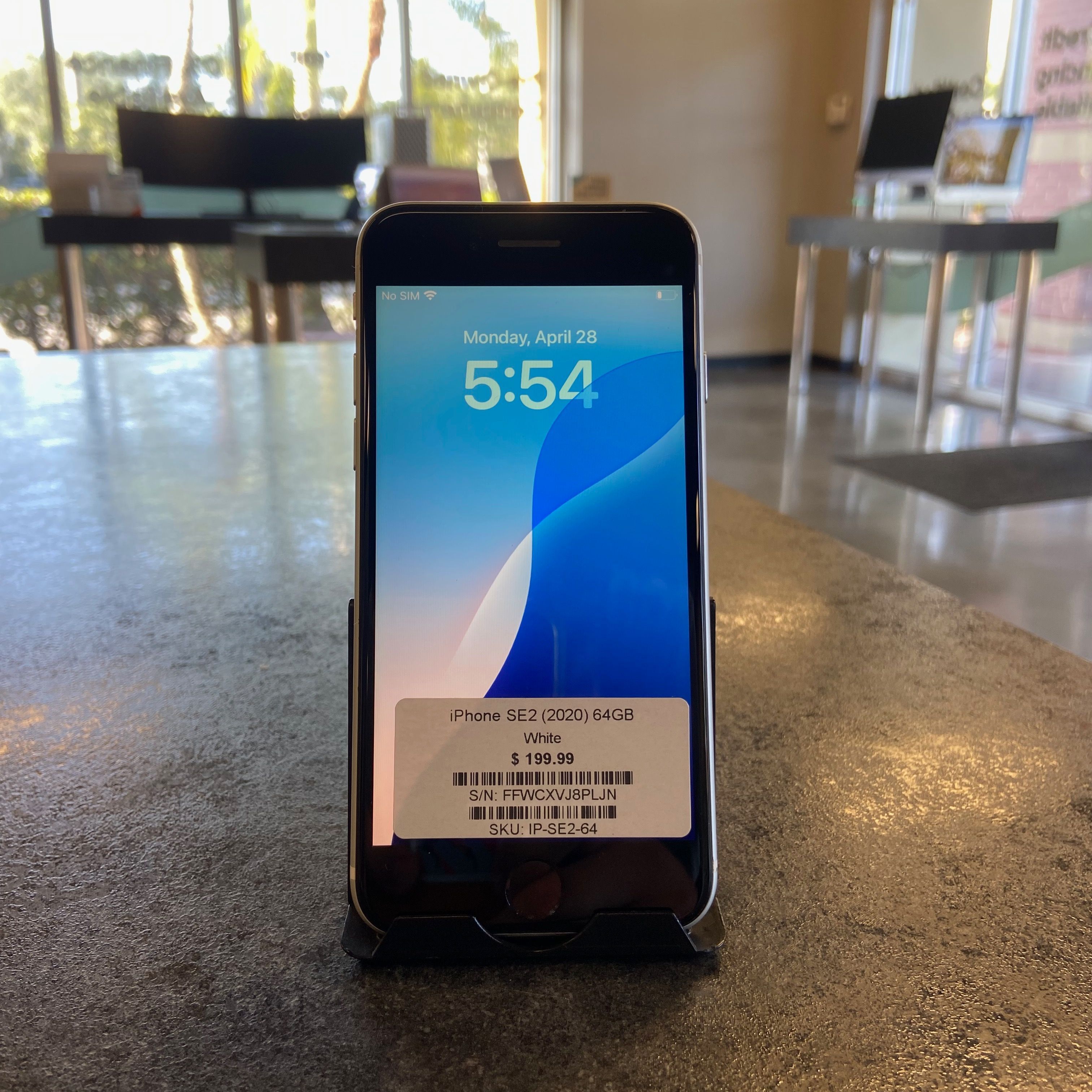 Apple iPhone SE (2nd Gen) β 64GB White