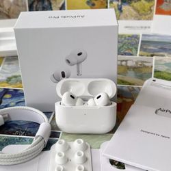 AirPods Pro (2nd Generation) With MagSafe Wireless Charging Case