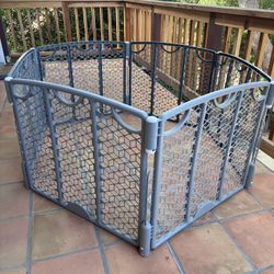 Evenflo Versatile Play Space Gate