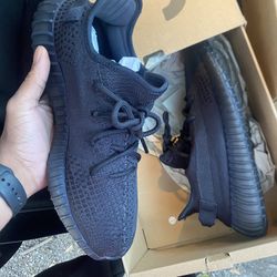 Yeezy 350 Onyx 