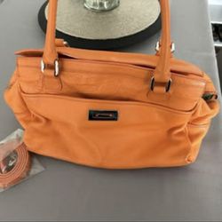 Beautiful, genuine, leather, Mario Hernandez handbag M