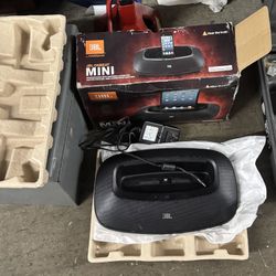 JBL OnBeat Micro Speaker Dock Lightning Connector For iPhone With Power Adapter