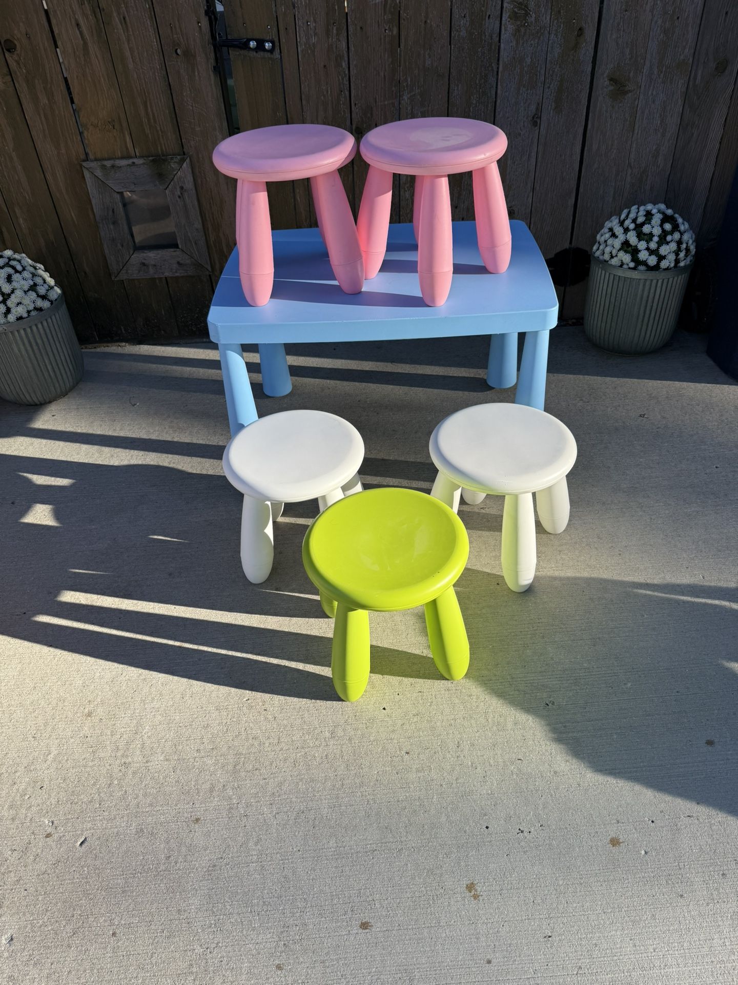 Kids Table And Stools