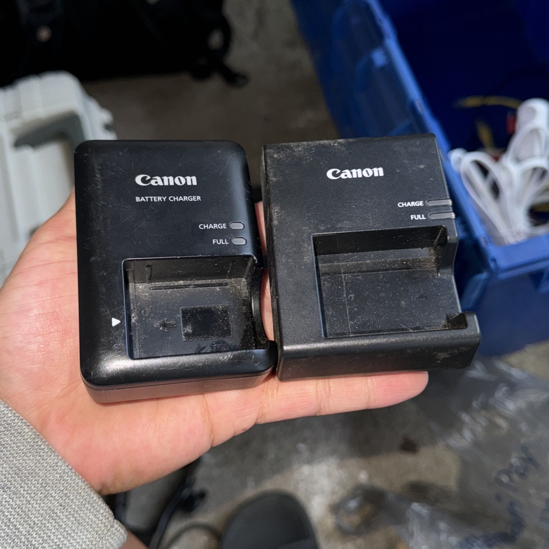 Cannon Battery Charger