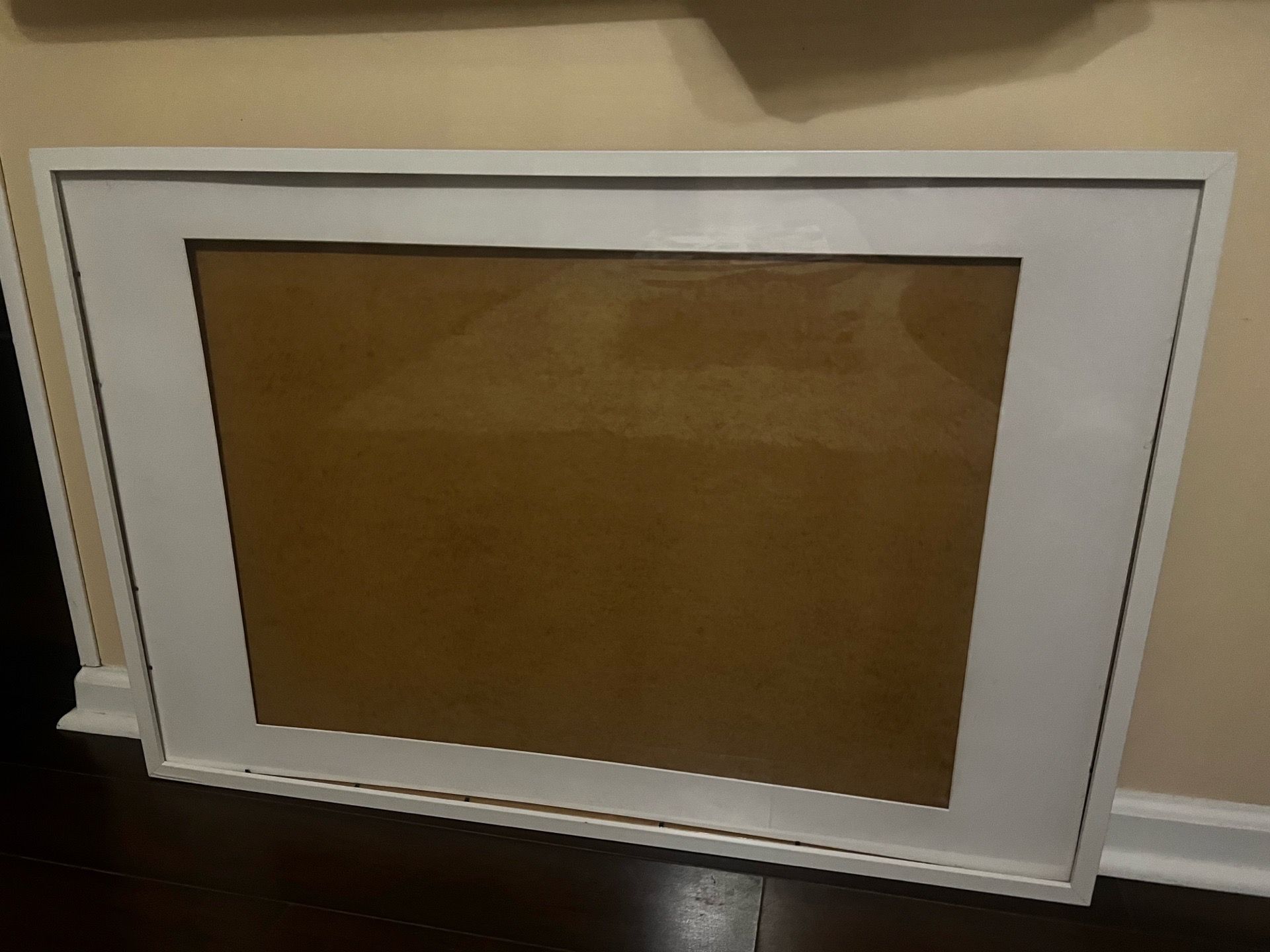 Large White sturdy frame 3’ 1” x 2’1”