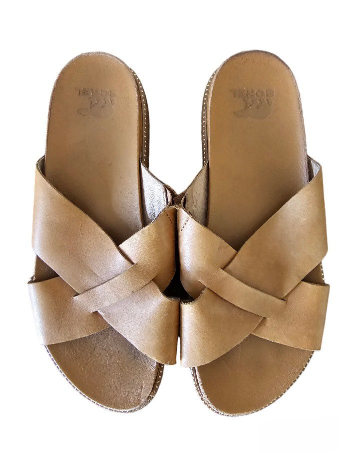 Sorel Roaming Criss Cross Leather Slip On Sandals Size 8.5 