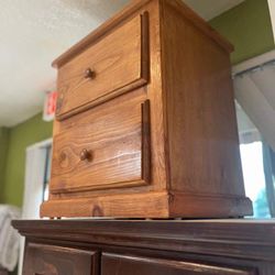 2 Sewers Night Stand Pinewood 