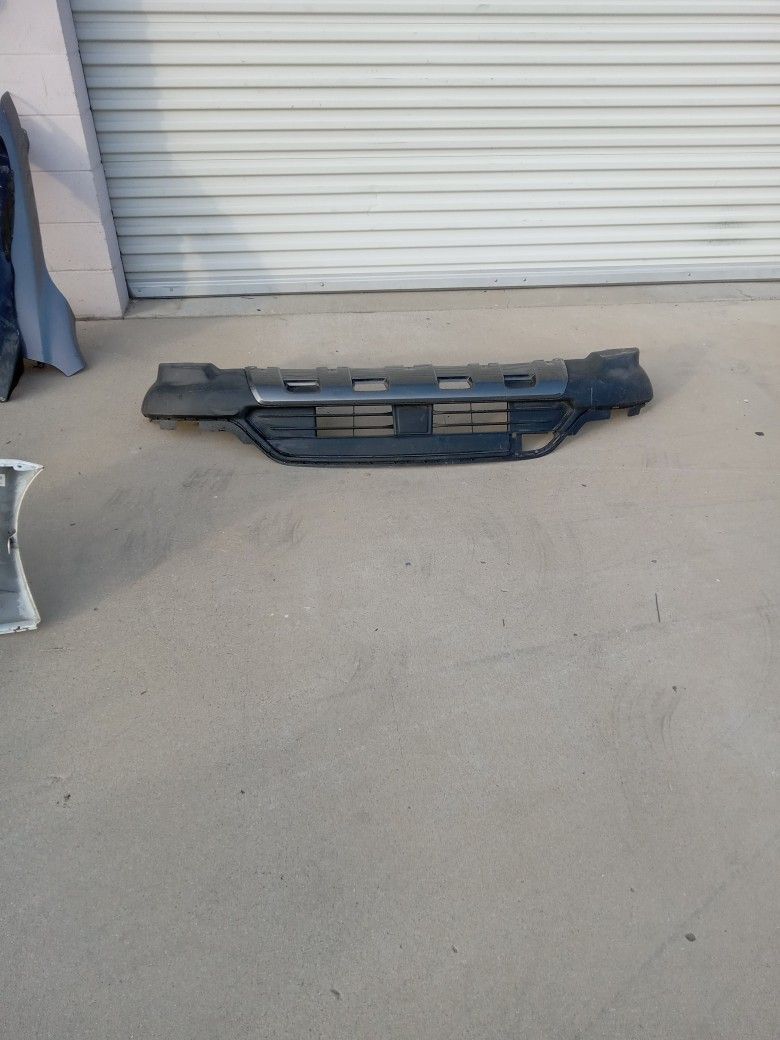 20 To 23 Front Bumper Valance Lower Ford Explorer ( Oem)