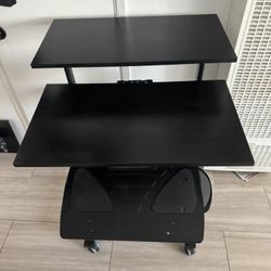 Adjustable Standing And sitting Desk