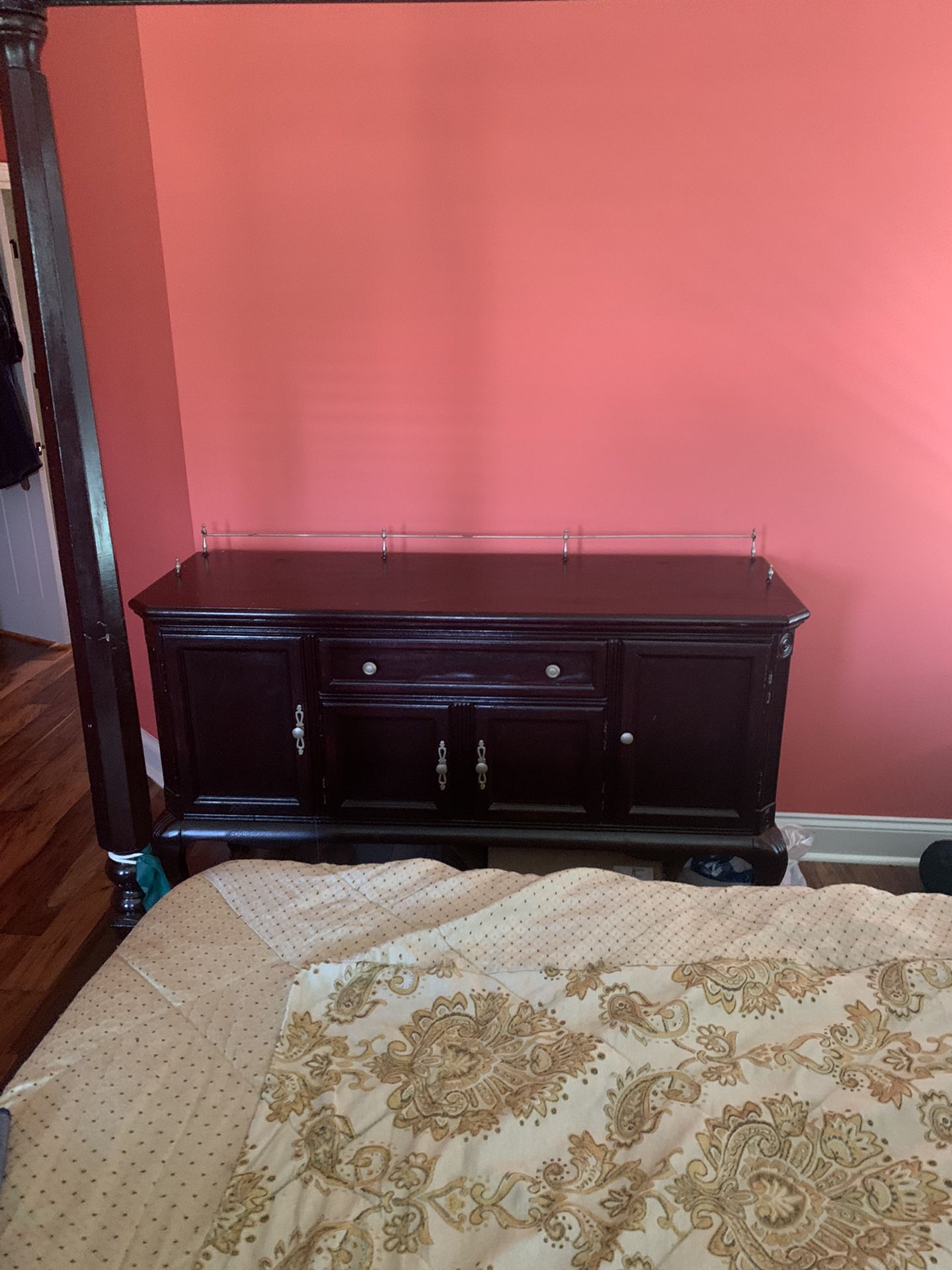 King bed and dresser