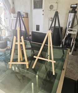 Table Easel 👀READ BELOW FOR LOCATION ⤵️ IT'S AVAILABLE ✅️