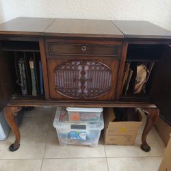 Vintage Victrola Record Player