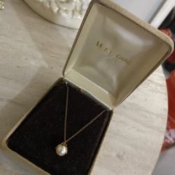 14kt Gold Chain W/ Authentic Pearl