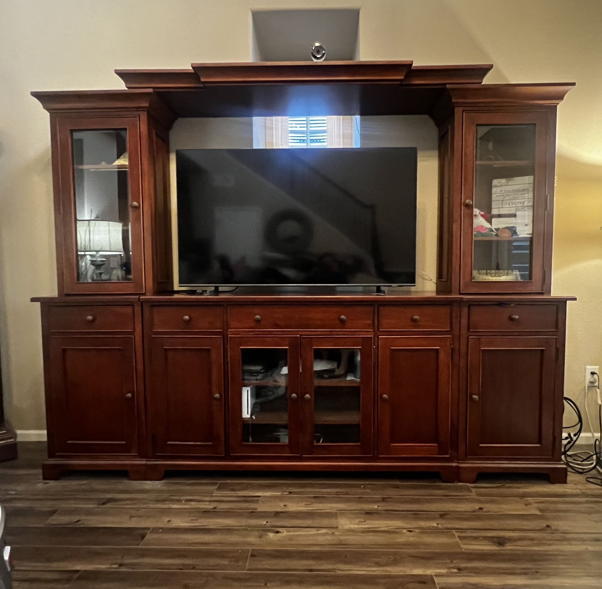 Woodley’s 6-Piece Entertainment Center