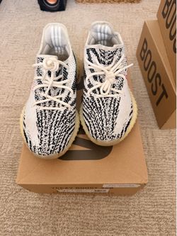 Yeezy Boost 350 V2 Zebra size 7.5