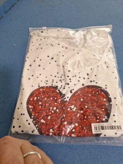 Womans long sleave/peekaboo front and shoulder valentines