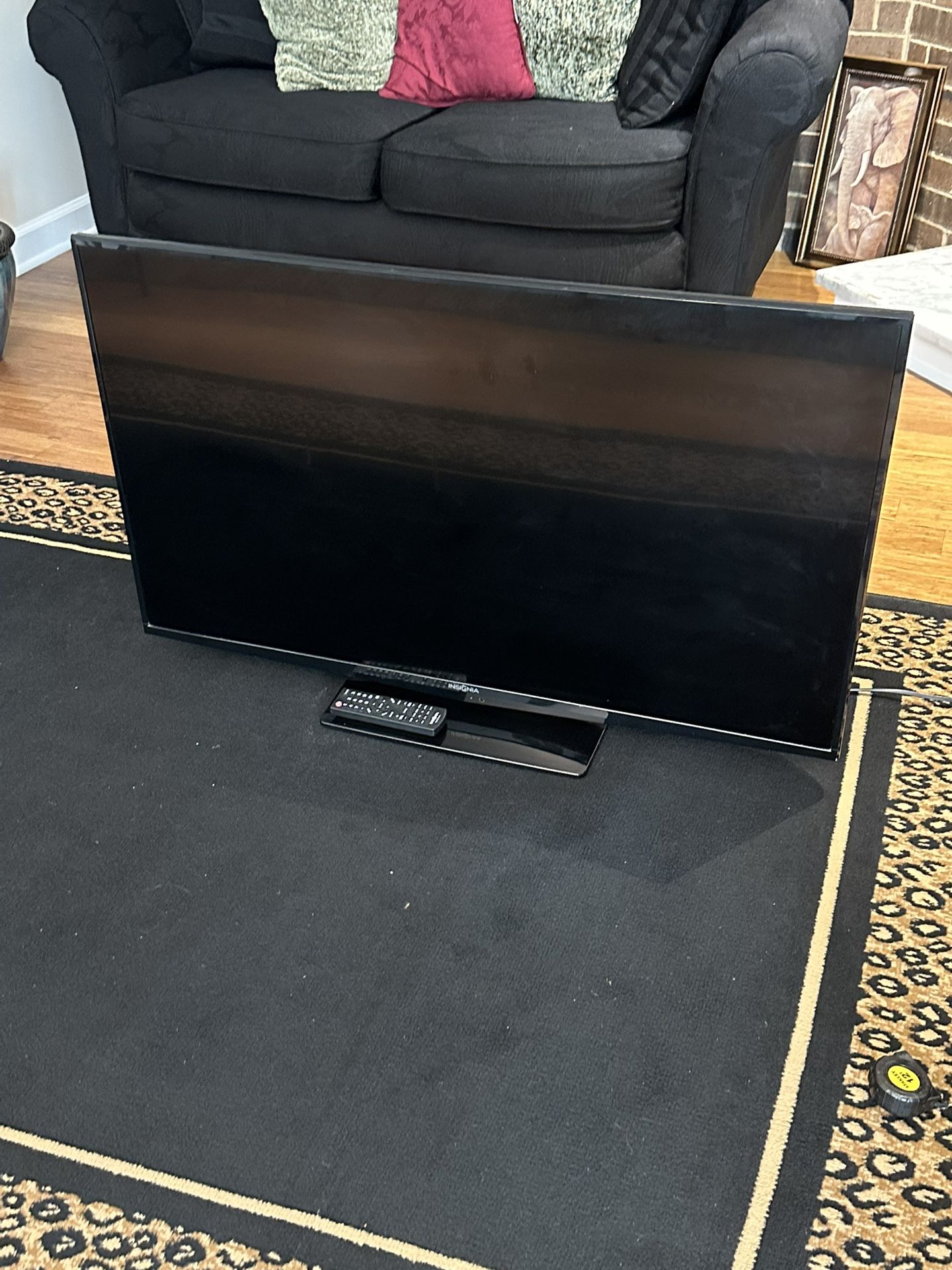 46 Inch Insignia Tv