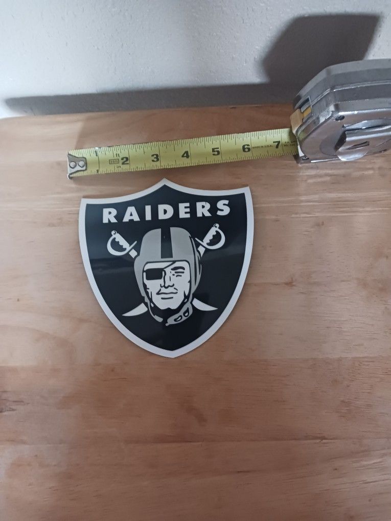 Raiders Magnet