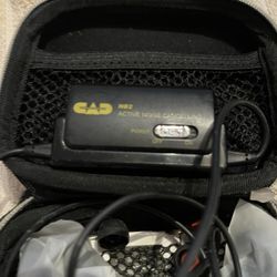 CAD NB2 Noise-Cancelling Earphones Black In Good preowned Condition See Pictures 