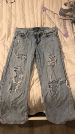 Ripped Light Washed Aeropostale Jeans