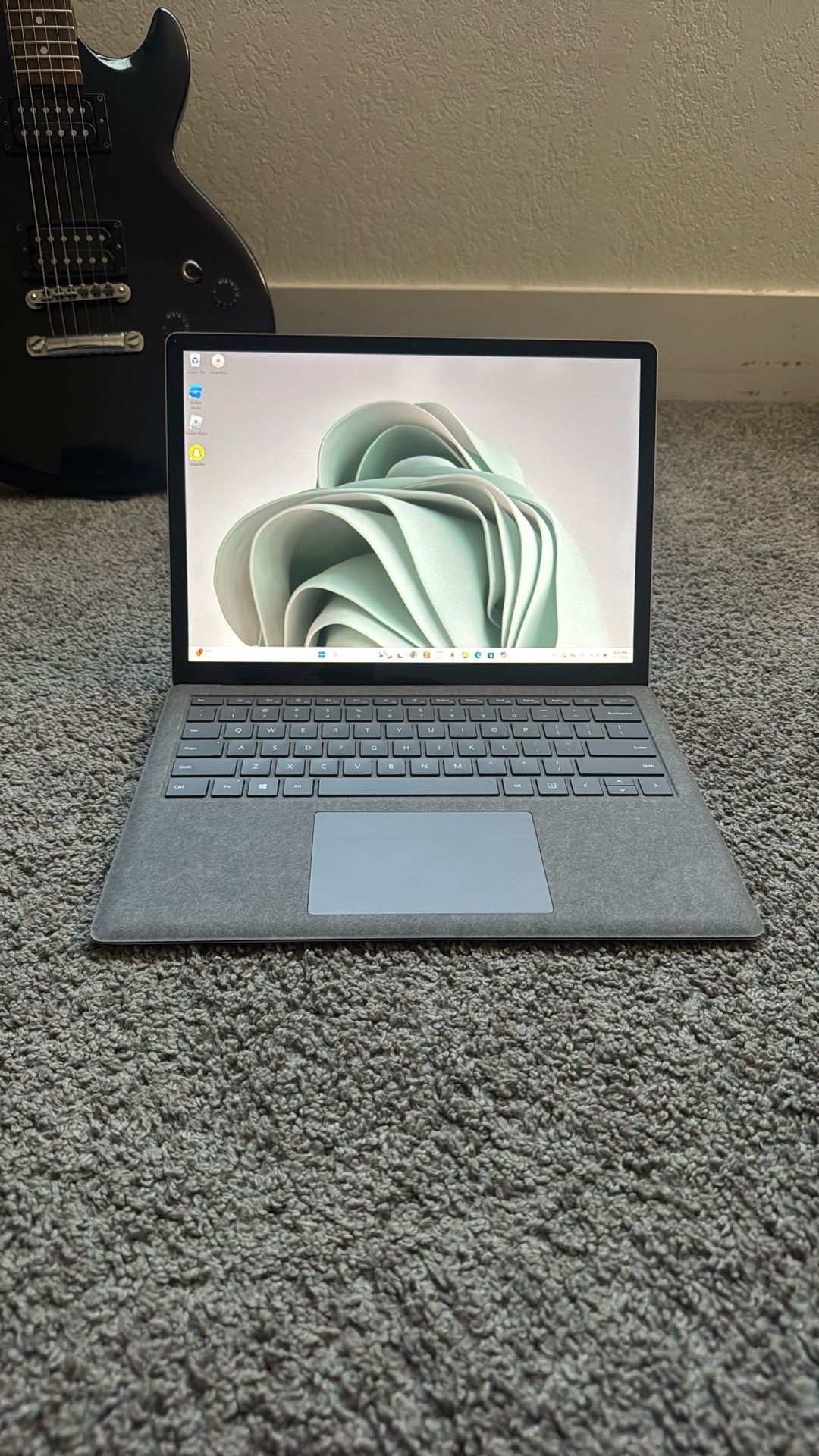 Microsoft Surface Laptop