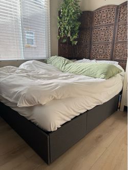 Full Size Bed, Mattress Included