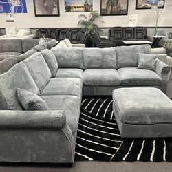 Gray Sofa Sectional w/ Free Ottoman