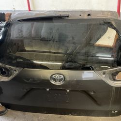 Toyota Sienna Lift Gate 