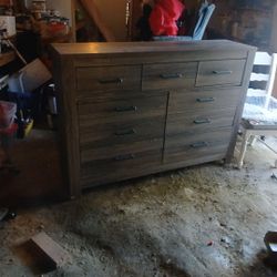 Dresser 7 Drawer