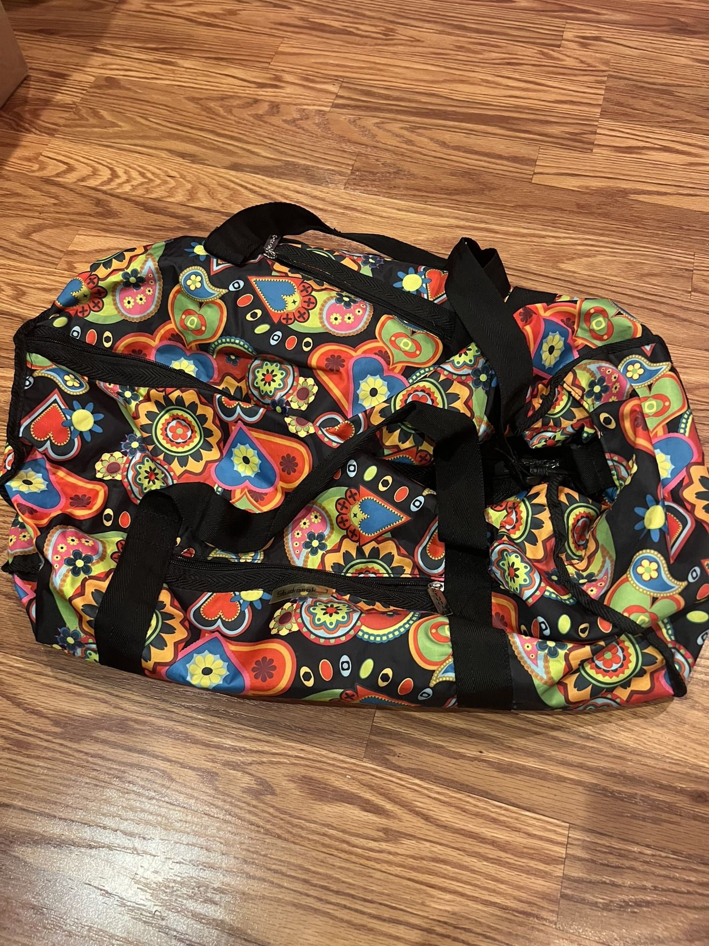 Studio Sak Duffle Travel Bag With Adjustable Strap