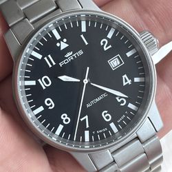 Fortis Automatic Pilots Watch 40mm Like New Condition Swiss Reliable ETA 2824 Movement Hacking Seconds Screw Down Crown 200m Waterproof Full Bracelet