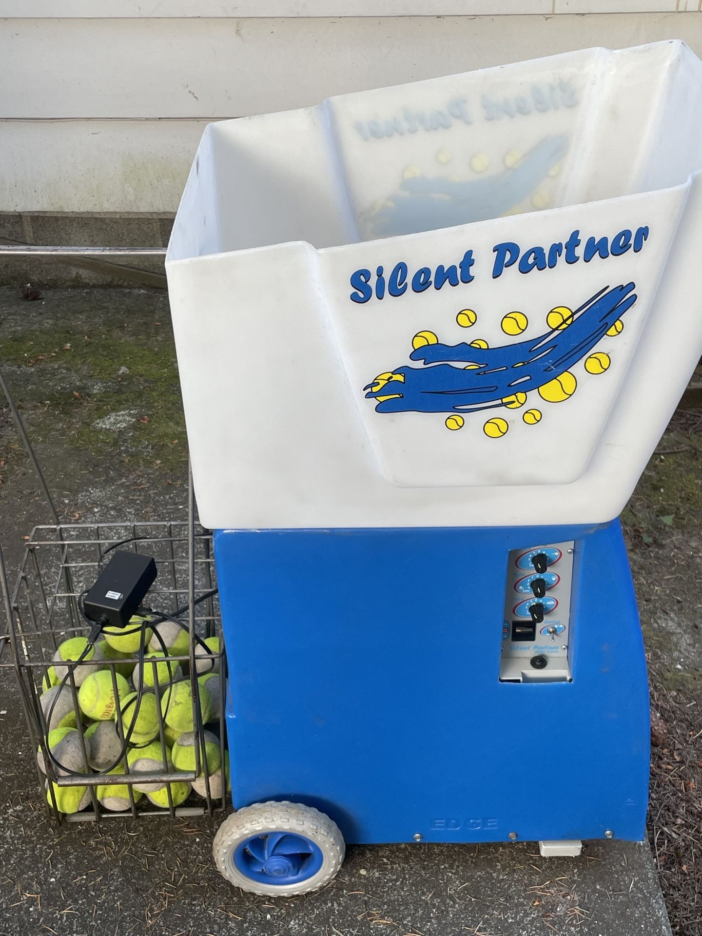 Silent Partner Elite Tennis Ball Machine