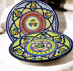Set of 2 Meztili Puebla Mexico Hand Painted Talavera Dinner Plates 10 1/2”