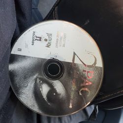 2pac ALL EYES ON ME BOOK 2 CD CRACKED!!