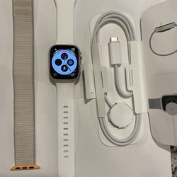 Apple Watch Series 9 GPS 41mm Starlight With 2 Bands (original Starlight Loop & White Not Apple Band