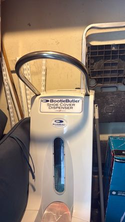Bootie butler show cover dispenser