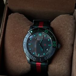 Authentic Gucci Dive Watch + Matching Bracelet Set with Box