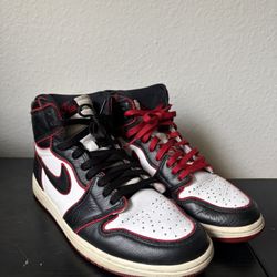 Air Jordan 1 Bloodline