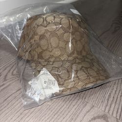 Coach Signature Jacquard Hat