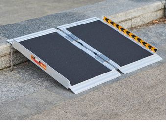 FACHNUO 2FT Portable Wheelchair Ramp Non-Skid Aluminum Handicap Ramps with Handle 29'' Wide 800LBS Capacity Wheel Chair Ramp Scooter Ramps for Home, S