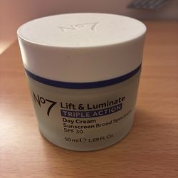 Boots no7 day cream NEW