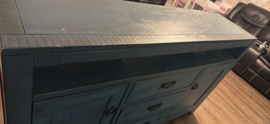 Tv stand / Dresser